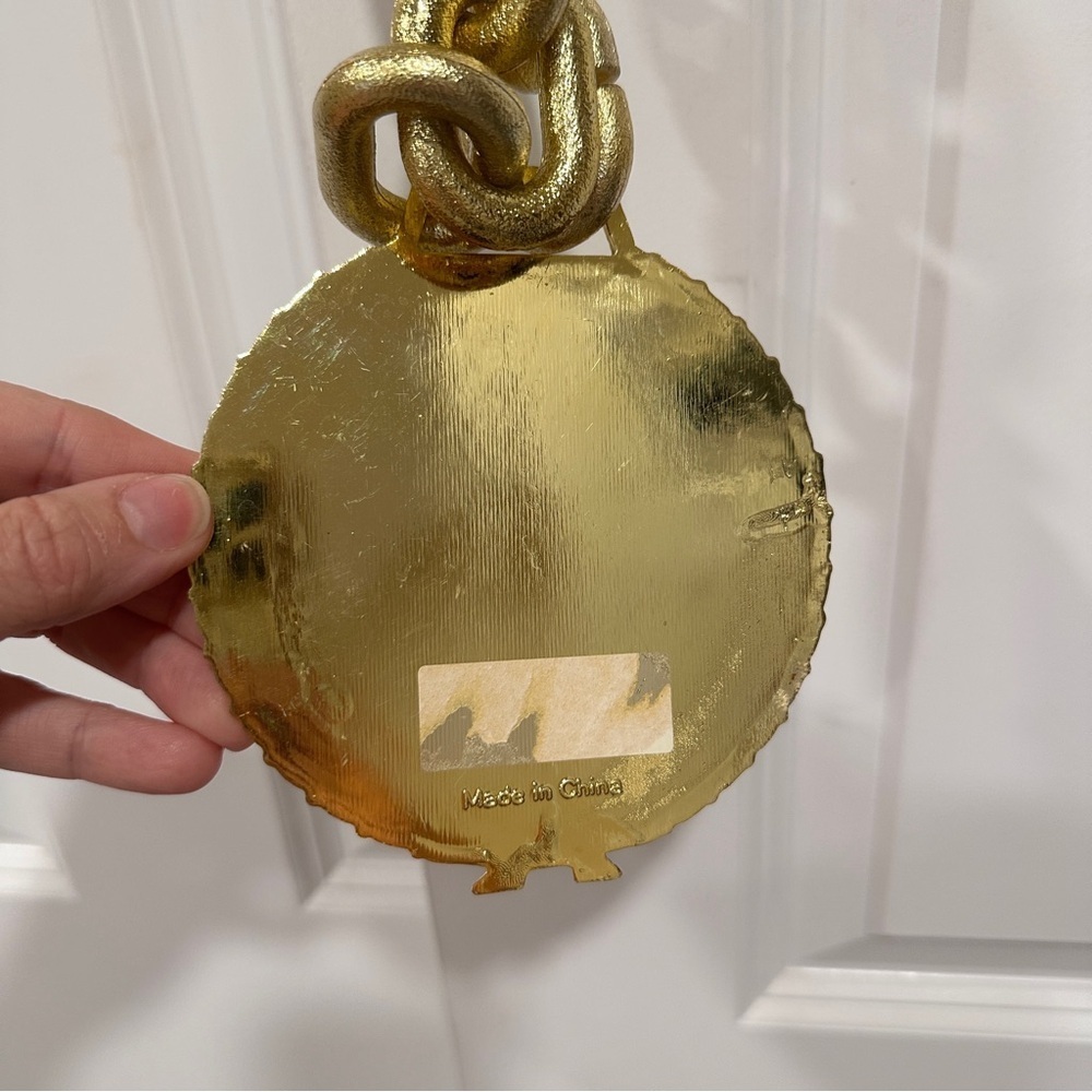 Gold plastic money necklace and chunky bracelet for Halloween - Picture 4 of 6